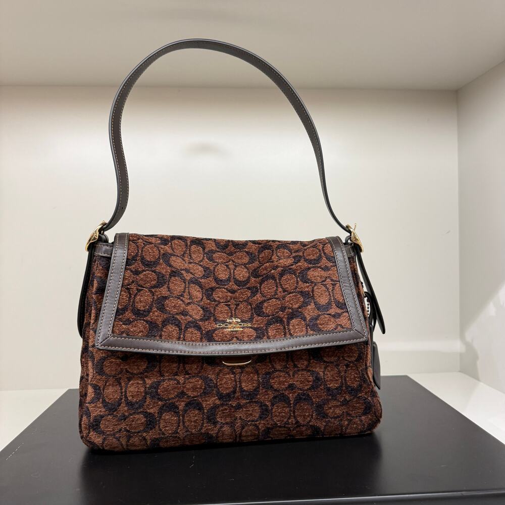 New‼️Coach Etta Flap Bag Signature Chenille CCE58 Gold/Truffle